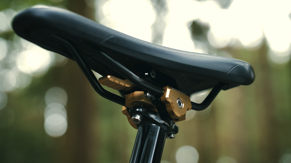 SwitchGrade Saddle Angle Control Device installed on a OneUp Components Bicycle Seatpost